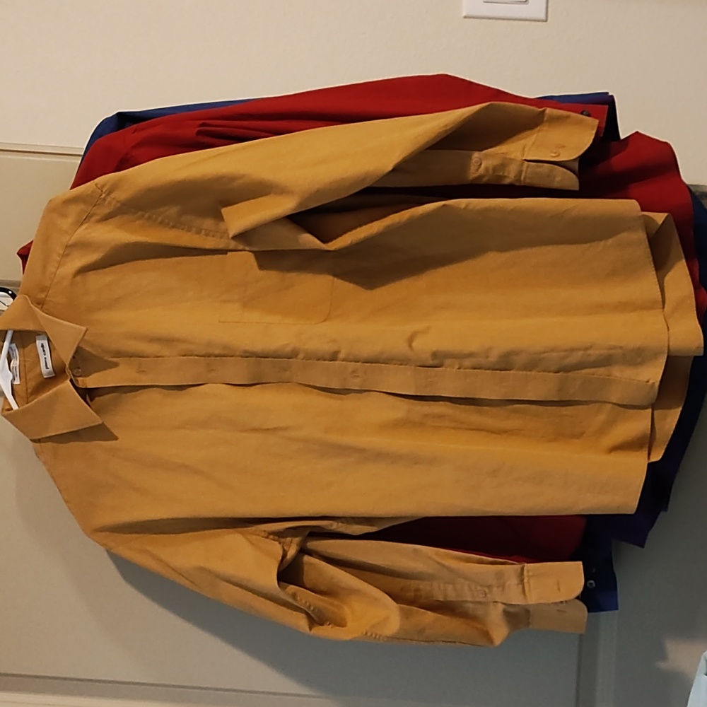 (Bundle) Medium Button Ups And Sweater - image 8